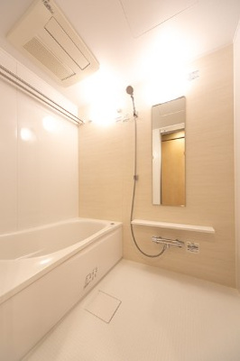 【浴室】 |  パークタワー西新宿 | 追い焚き機能、浴室乾燥機付きバス。