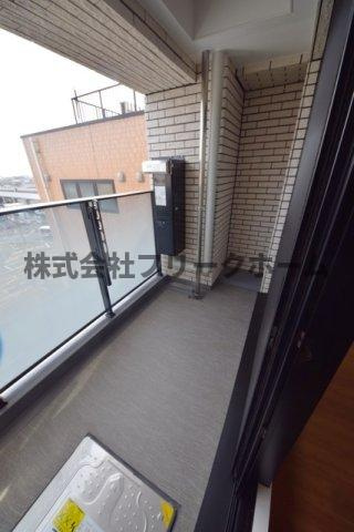 小金井市梶野町５丁目の賃貸マンションのバルコニー