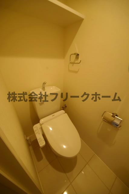 小金井市梶野町５丁目の賃貸マンションのトイレ