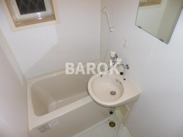 ベネフィスタウン平尾３の洗面所