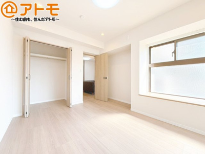 【寝室】 | ライオンズマンション岳美 | 収納スペースもしっかり確保したお部屋は、収納家具の数も減らせるのでお部屋を広く使えます！