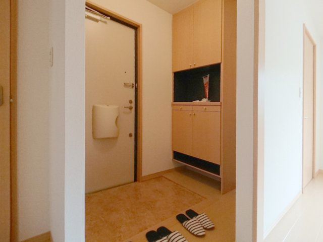 松韻舎B棟の玄関|大きなものも収納できそうです