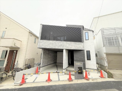 【外観】 | 【仲介手数料４７０万円が無料！】■プレミアムクラス■リビングダイニング前に広々バルコニー | 諸費用４７０万円ＯＦＦ！
決算特別キャンペーン！
家計応援の限界に挑戦中！
■唯一無二のプレミアムデザインハウス
■リビングダイニング前には広々バルコニー
■予約制内覧可能