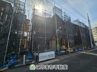 【外観】 | ブルーミングガーデン宇都宮市中戸祭1丁目　4号棟 | 建築中現地写真（同社施工の完成物件・モデルハウスがご見学できます）