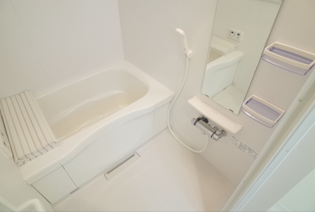 プリュニエ本山の浴室