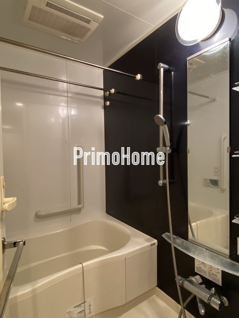 コンフォリア日本橋の浴室