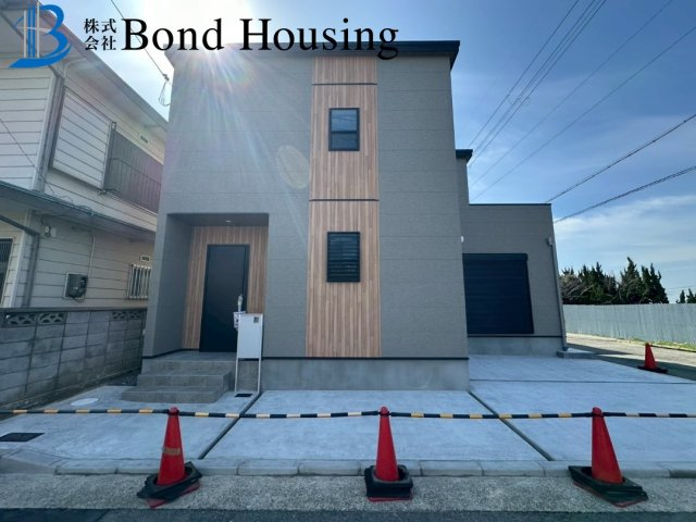 アイランドキッチン採用のお洒落なお家　西島　新築戸建て