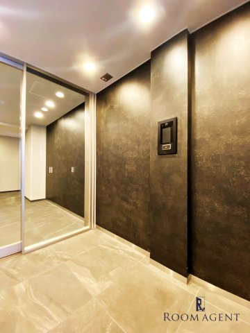 ヒヴィ・カーサ名駅西のエントランス