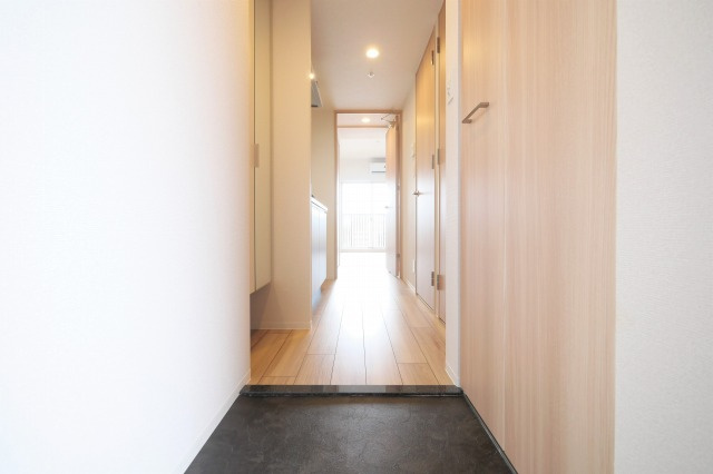 スワンズシティ大阪エスクレアの玄関