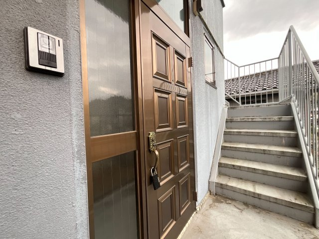 元宿ビルのエントランス|現状有姿となります。