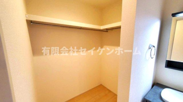 深谷市上柴町東6丁目　新築住宅　第３　①号棟の収納