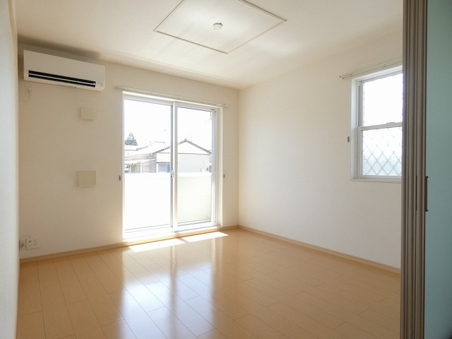 サンフィオーレBの居間・リビング|7.4帖のDK