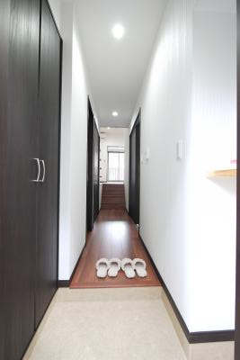 スカイガーデン福富西の玄関|※写真は別の部屋のものです。
