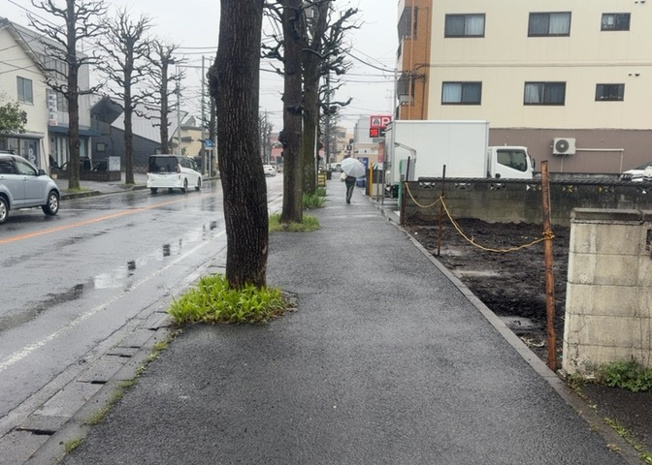 【外観】 | 土地購入を検討されている場合、境界杭がない状態で購入してしまうと境界確定測量をする必要があり、費用がかかります。購入の前に、売主、隣土地所有者立ち合いのもと境界を確定し境界杭を設置するのがベストです。