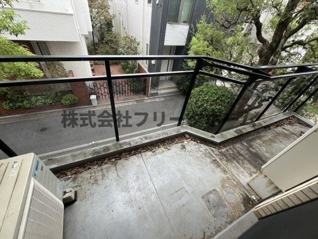 武蔵野市中町３丁目の賃貸マンションのバルコニー