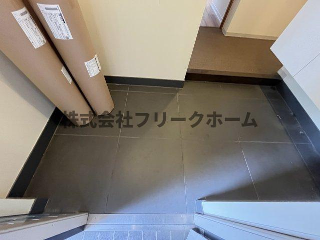 武蔵野市中町３丁目の賃貸マンションの玄関