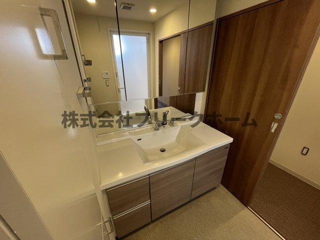 武蔵野市中町３丁目の賃貸マンションの洗面所