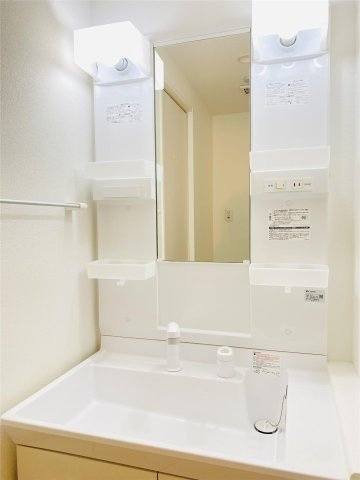 キャッスルコート土山の洗面所|※同物件別室同タイプの写真です