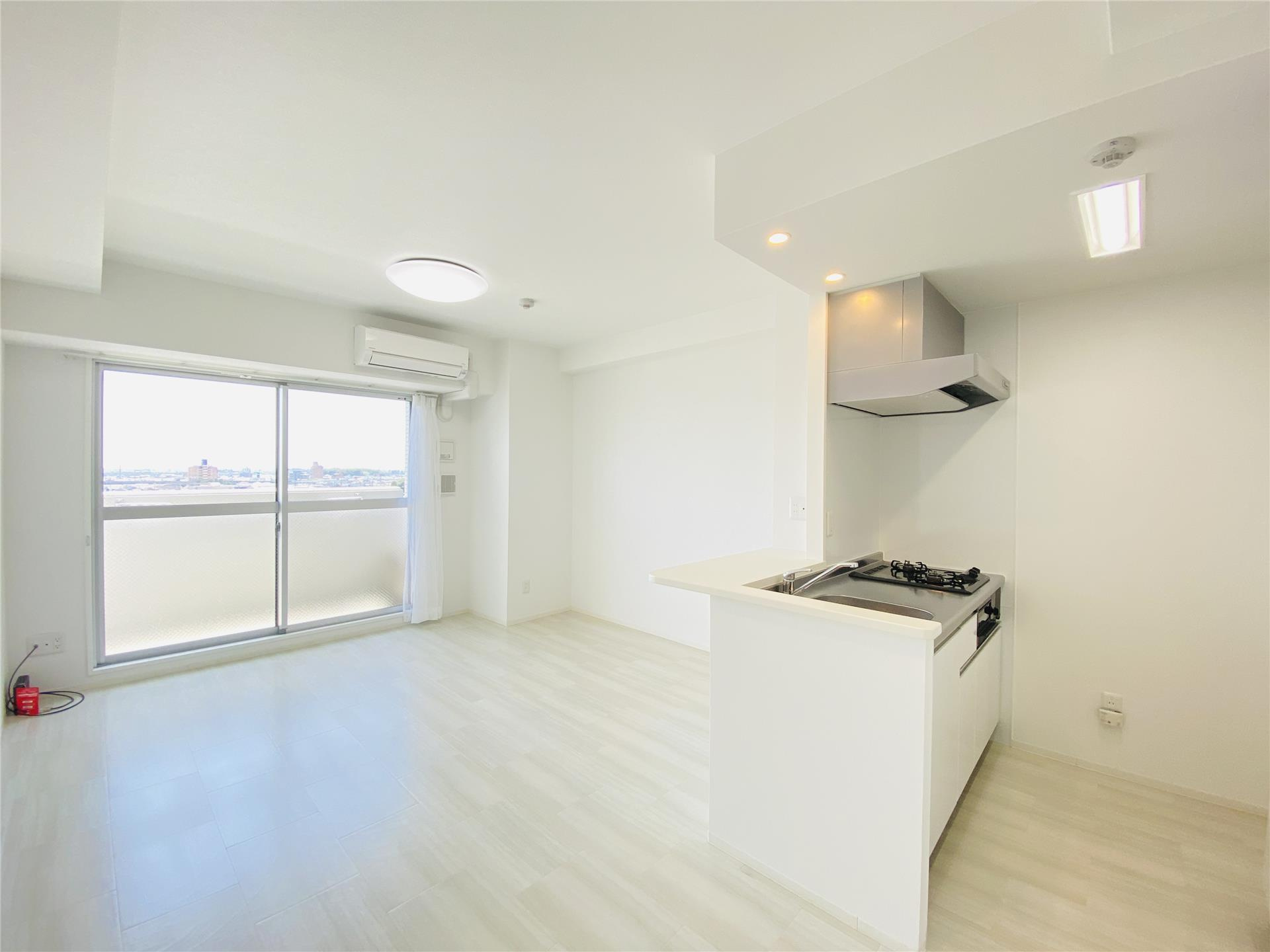 キャッスルコート土山の居間・リビング|※同物件別室同タイプの写真です