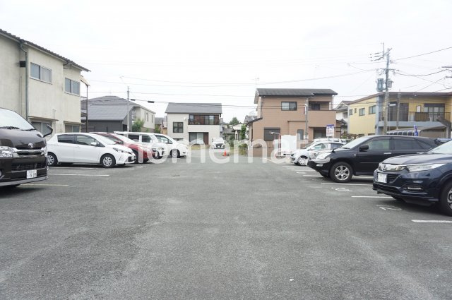 熊本市中央区琴平１丁目の賃貸マンションの駐車場