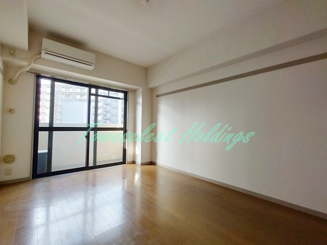 茅ヶ崎市共恵１丁目の賃貸マンションの居間・リビング