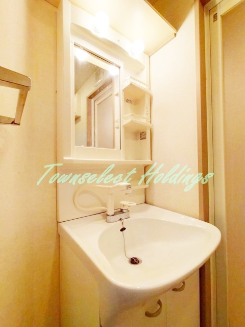 茅ヶ崎市共恵１丁目の賃貸マンションの洗面所