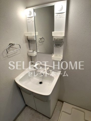 【独立洗面台】 | シャリテ | 独立洗面台、小物を置くことができて便利です
