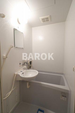 ムーンリバー室見の浴室