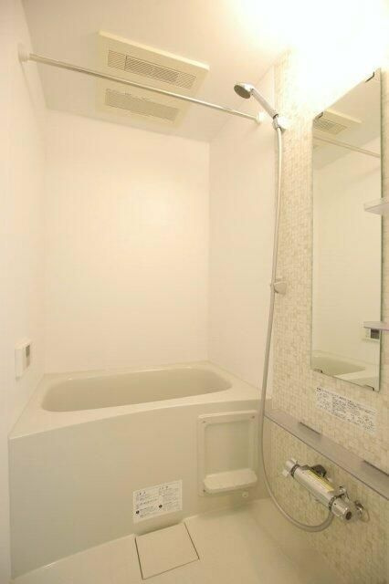 プリジェ池袋の浴室