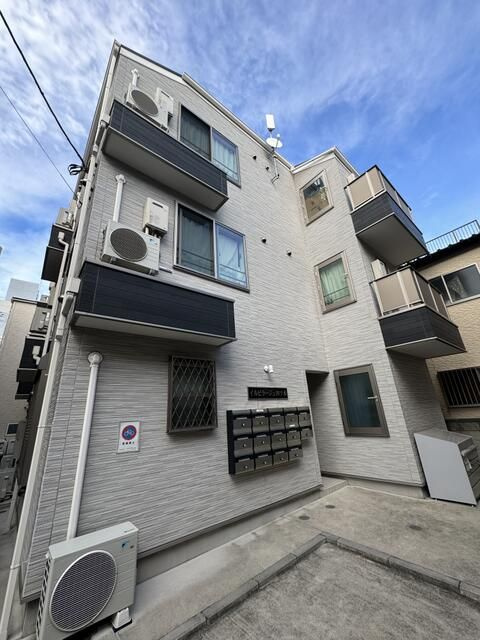 イルビラージュ四ツ木の外観