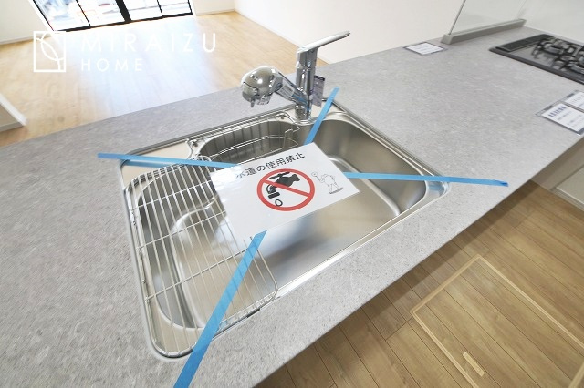 【洋室】 | 平日・休日問わず、いつでもご見学が出来ます♪☆実際に見て、触れて感じる安心のお住まい探しを体験して下さい♪☆物件情報だけでなく、地域の特色などなどエリア情報もお伝え出来たら嬉しいです♪