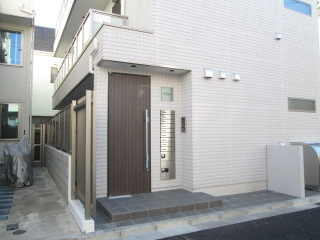 ラフィネ芦花公園Aのエントランス