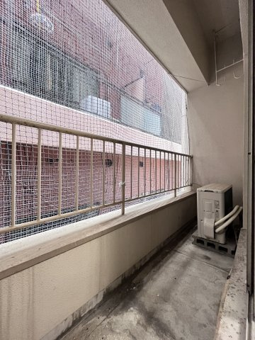 新ダイワビルのバルコニー