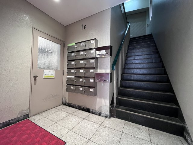 新ダイワビルのエントランス