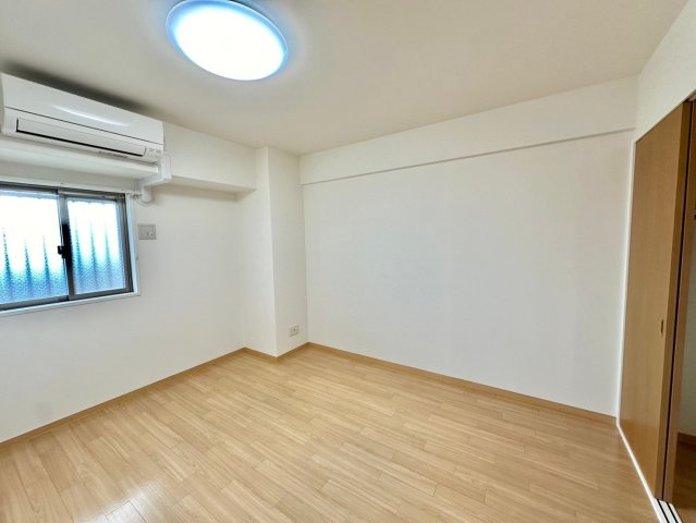 キャッスルコート博労町の洋室