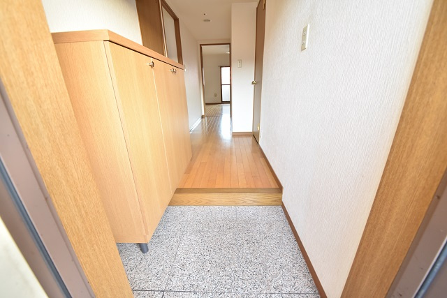 呉セントラルタワーの玄関