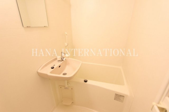 レオパレスホークヒルズⅡの浴室