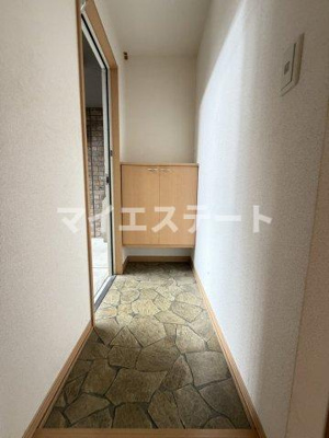 【玄関】 | アイリスガーデン菰池 C棟