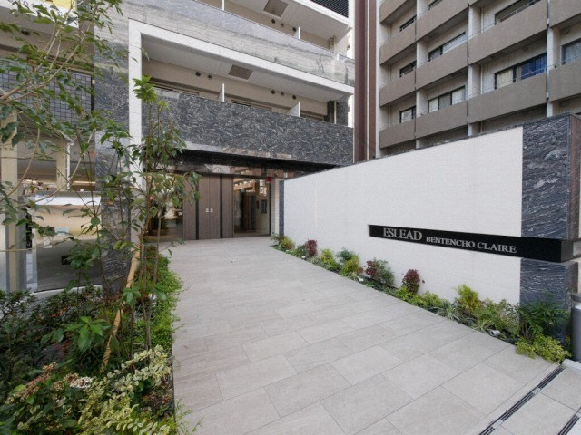 エスリード弁天町クレールのエントランス