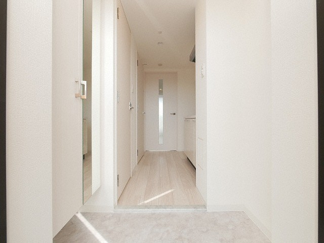エスリード弁天町クレールの玄関