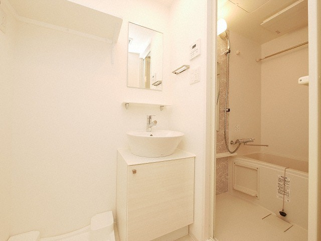 エスリード弁天町クレールの独立洗面台