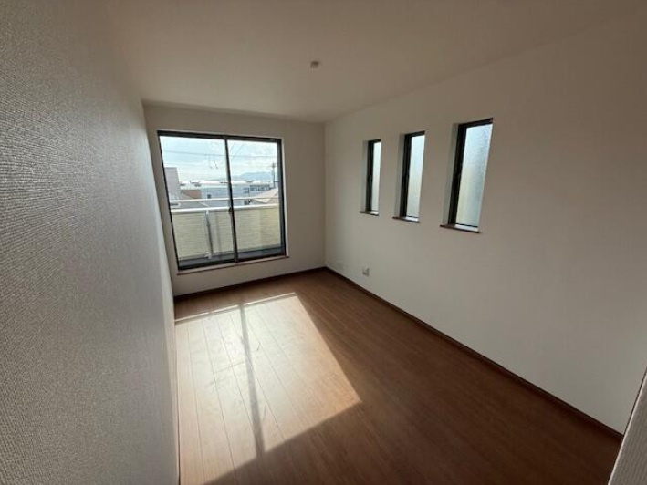 神戸市垂水区霞ヶ丘6丁目の洋室