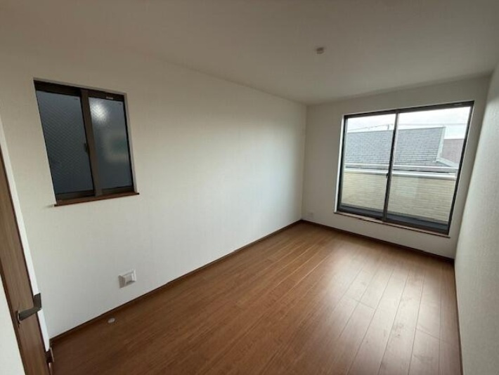 神戸市垂水区霞ヶ丘6丁目の洋室