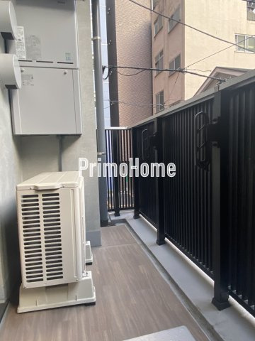 ズーム東神田のバルコニー