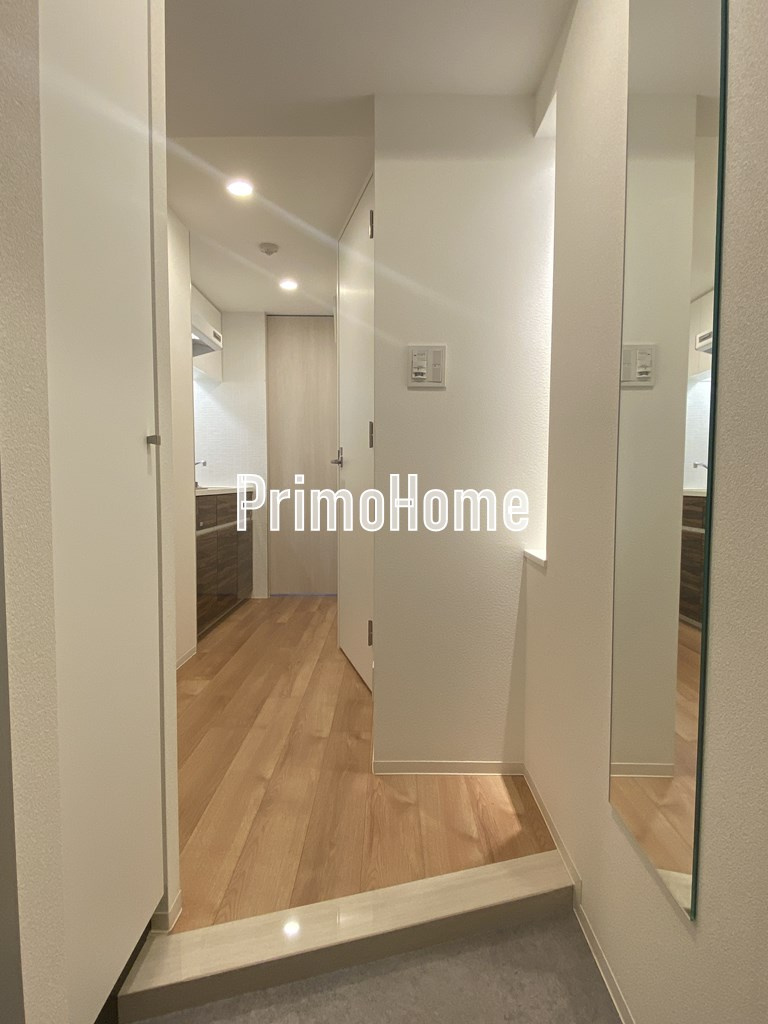 ズーム東神田の玄関