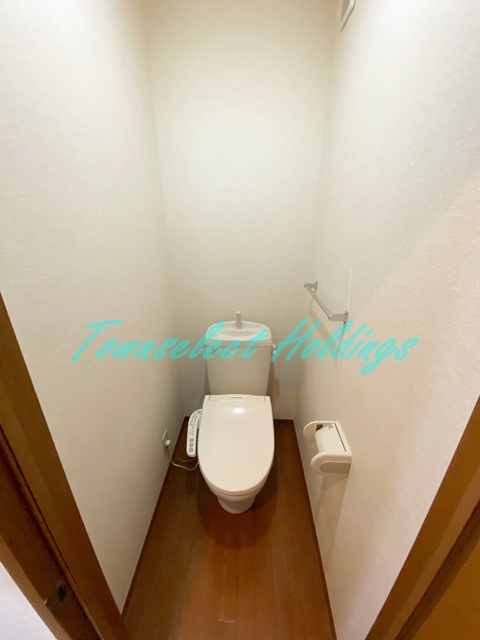 藤沢市亀井野のアパートのトイレ