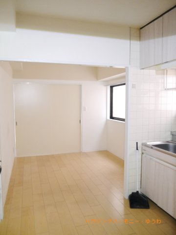 【キッチン】 | ライオンズマンション駒込第５ | 光と風があふれる開放的なダイニングには自然と家族みんなが集まってきます。