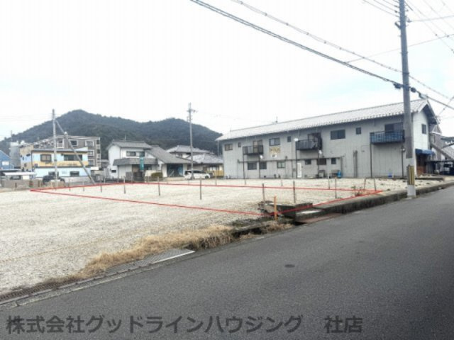 西脇市上野土地１号地（北向き）の前面道路含む現地写真