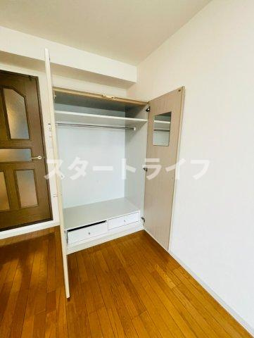 大阪市東淀川区東中島１丁目の賃貸マンションの収納