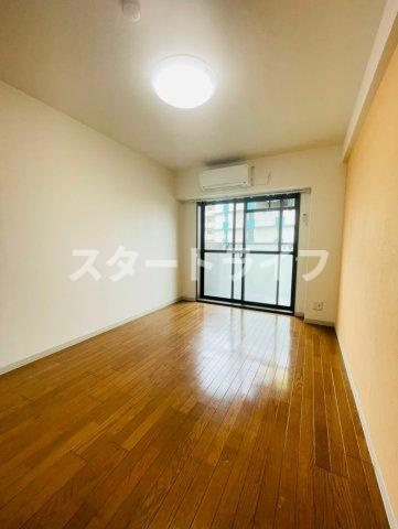 大阪市東淀川区東中島１丁目の賃貸マンションの居間・リビング